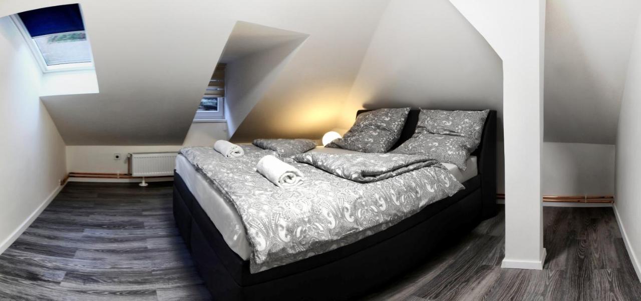 Hotel Kotva Хренско Экстерьер фото