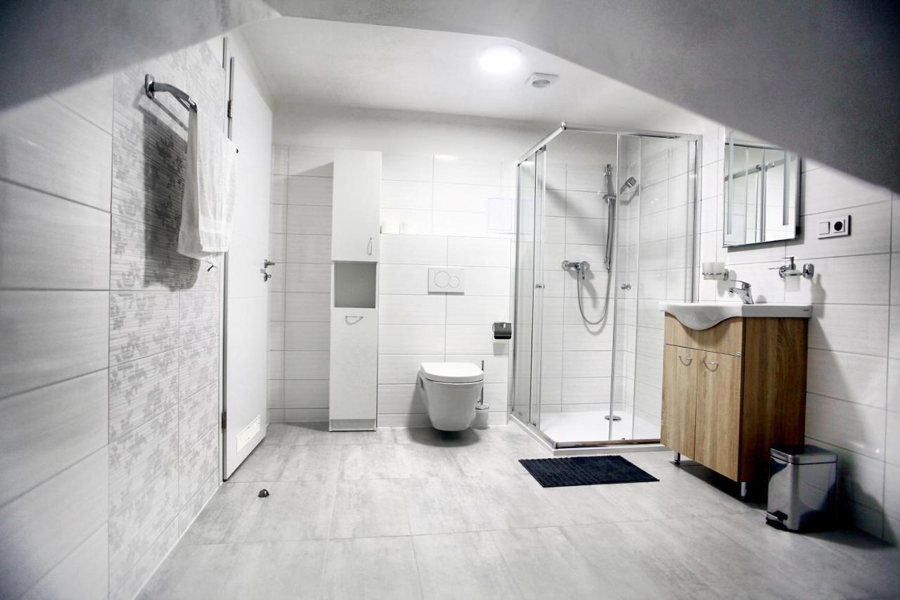 Hotel Kotva Хренско Экстерьер фото