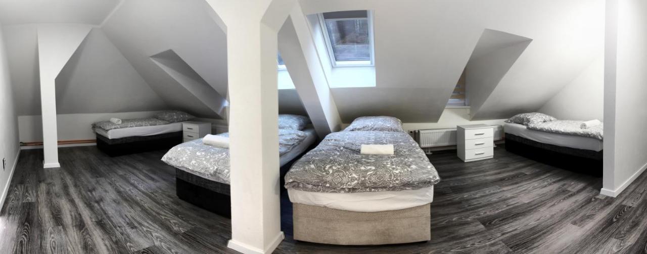 Hotel Kotva Хренско Экстерьер фото