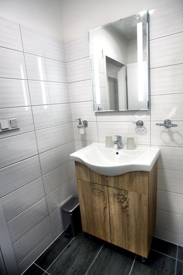 Hotel Kotva Хренско Экстерьер фото