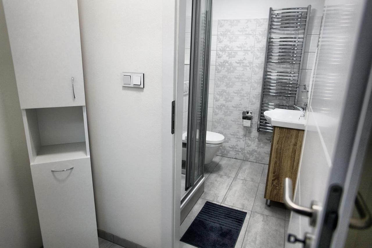 Hotel Kotva Хренско Экстерьер фото