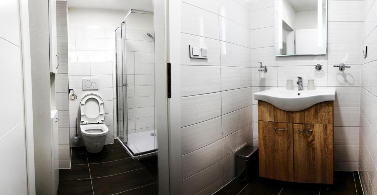 Hotel Kotva Хренско Экстерьер фото